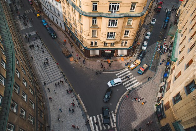 PRAG TSCHECHIEN 22. September 2018 Luftbild von Pragern, die auf der Straße spazieren gehen