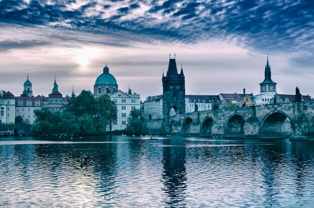 Praga al amanecer