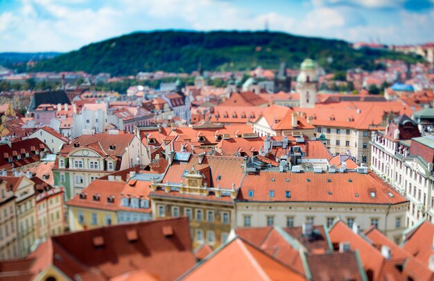 Prager Blick auf die Stadt von oben. Tilt-Shift-Objektiv.