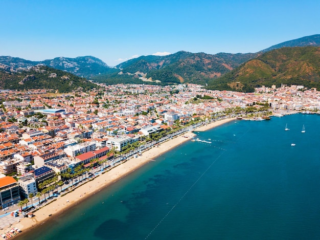 Praia da cidade de Marmaris na Turquia