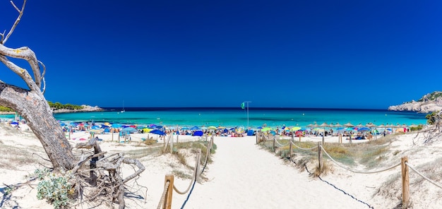 Praia de areia de Cala Agulla Espanha Ilhas Baleares Maiorca Cala Rajada