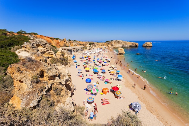 Praia de São Rafael em Albufeira, região do Algarve, Portugal