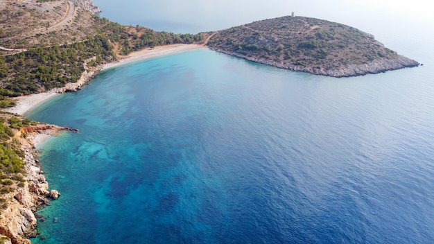 Praia de Trachili na ilha de Chios, Grécia