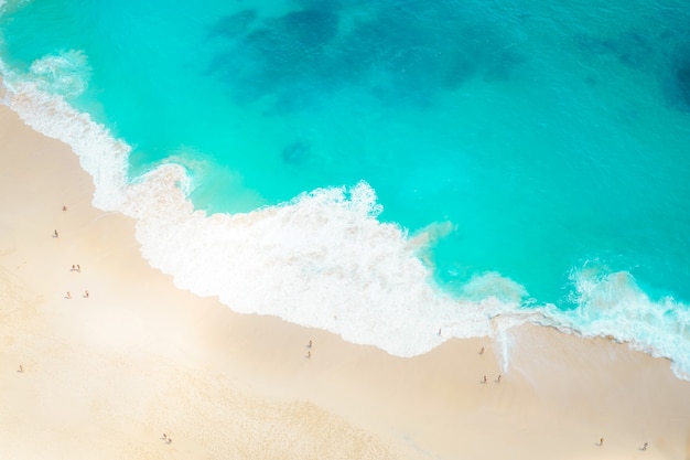 Foto praia e areia à beira-mar com fundo vista aérea