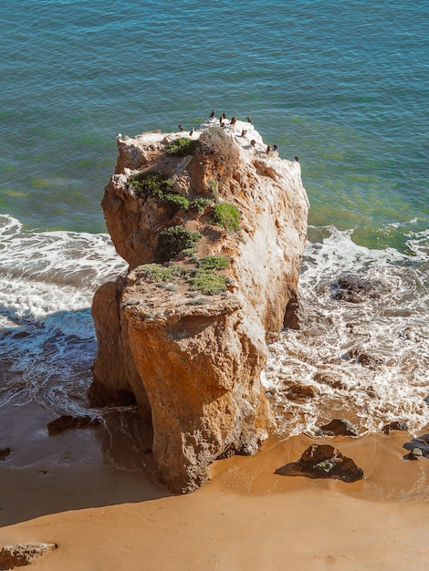 Praia el matador em malibu, califórnia