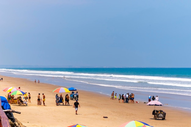 praia montanita equador