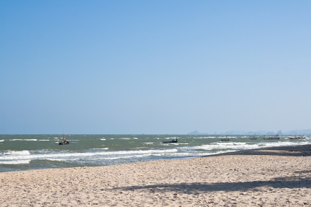 Praia paradisíaca na Tailândia