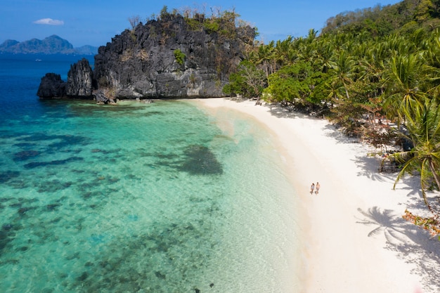 Foto praia tropical em el nido, palawan, filipinas