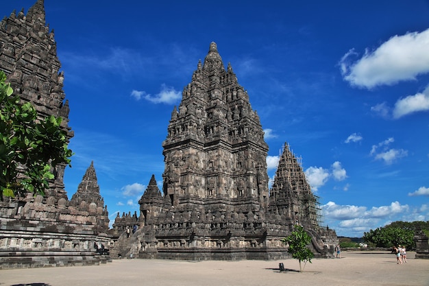 Prambanan é um templo hindu em yogyakarta, java, indonésia