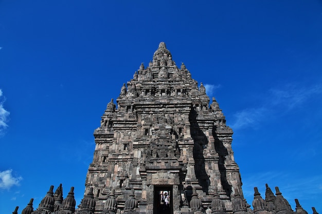 Prambanan é um templo hindu em Yogyakarta, Java, Indonésia