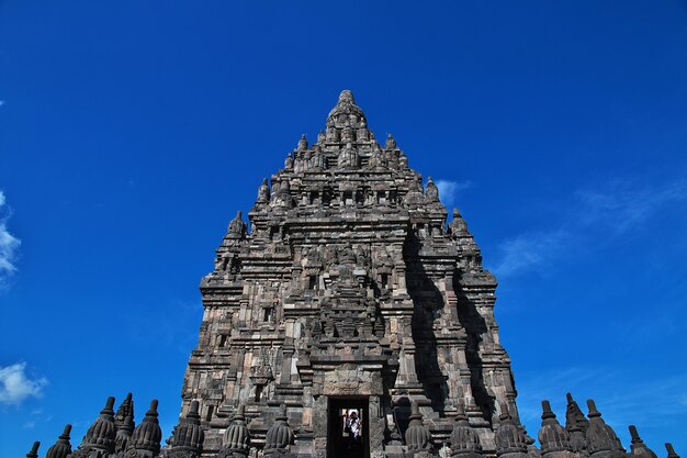 Prambanan es un templo hindú en Yogyakarta, Java, Indonesia