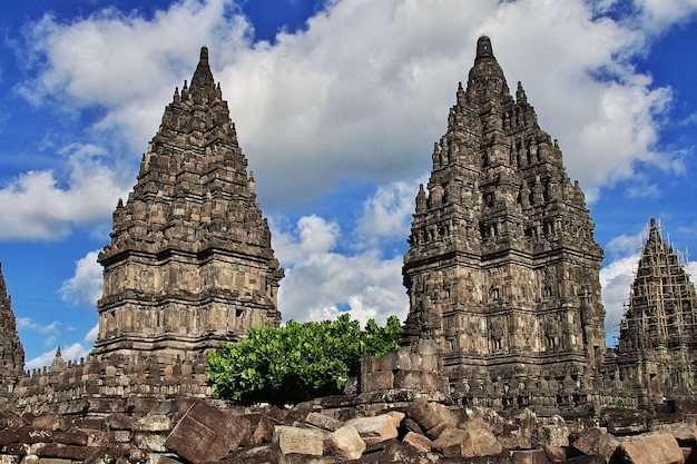 Prambanan es un templo hindú en Yogyakarta, Java, Indonesia