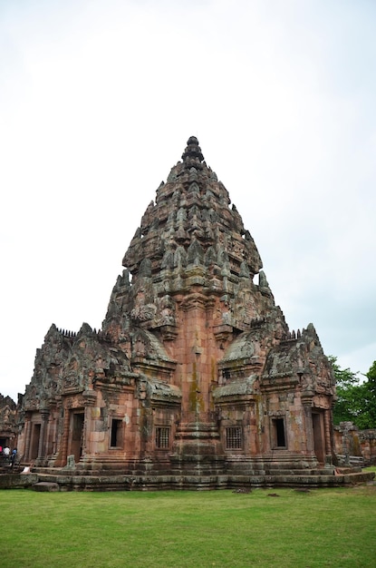 Prasat Hin Phanom Rung Stone Castle Sanctuary construindo estilo Khmer Hindu Temple em Phanom Rung Historical Park para o povo tailandês viajantes estrangeiros visitam a cidade de Prakhon Chai em Buriram Tailândia