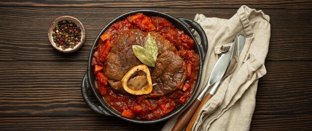 Foto prato italiano tradicional ossobuco all milanese feito com corte