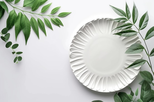 Prato minimalista branco vintage com elementos botânicos