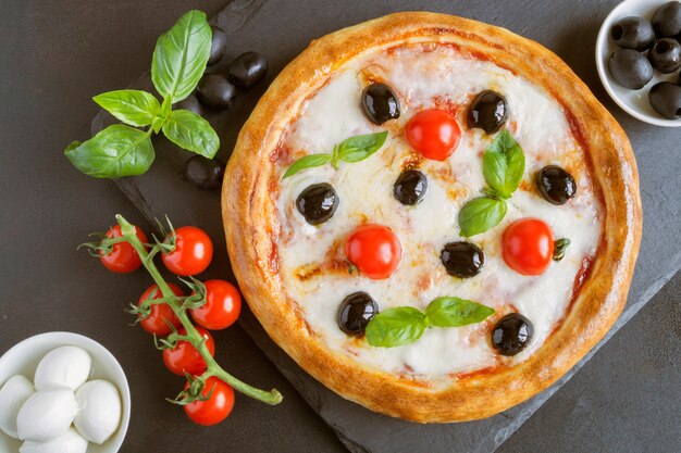 Prato tradicional italiano, deliciosa pizza