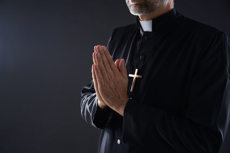 Foto praying mãos padre retrato do sexo masculino