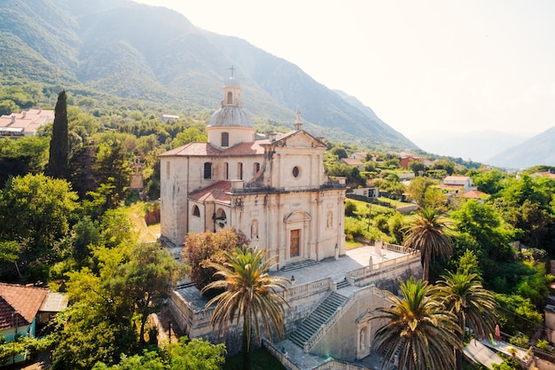 Prcanj montenegro a baía de kotor igreja da natividade de t