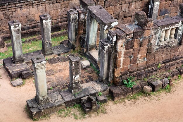 Pre Rup Tempelruinen und Mauer bei Angkor