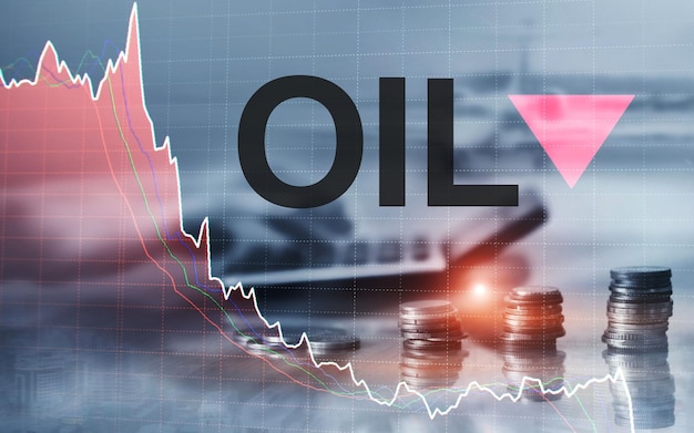 Precio del petróleo hacia abajo Barriles de petróleo y un gráfico financiero sobre antecedentes comerciales abstractos Barril flecha hacia abajo Tendencia del petróleo hacia abajo