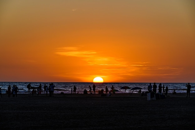 Precioso atardecer en la playa de Conil de la Frontera, Cádiz.