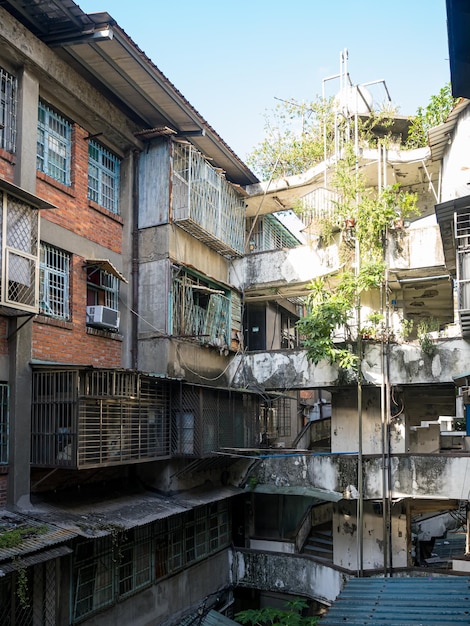 Prédio de apartamentos residencial velho em Taipei Taiwan