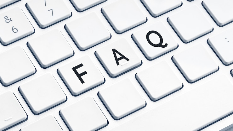 Foto preguntas frecuentes o palabras de preguntas frecuentes en el teclado de la computadora moderna