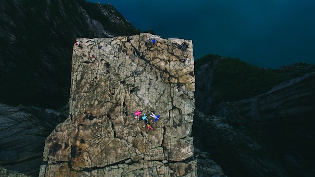 Preikestolen massive Klippe (Norwegen, Lysefjorden Sommermorgen Ansicht)