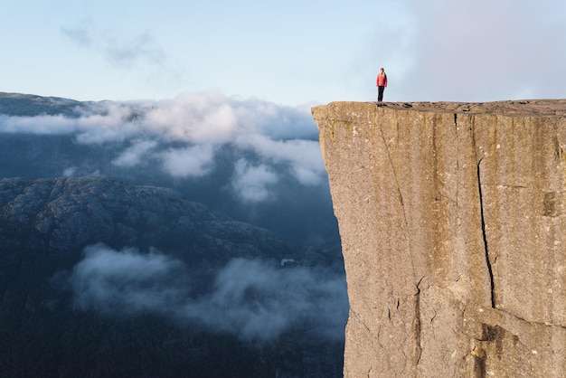 Foto preikestolen preikestolen am lysefjord norwegen