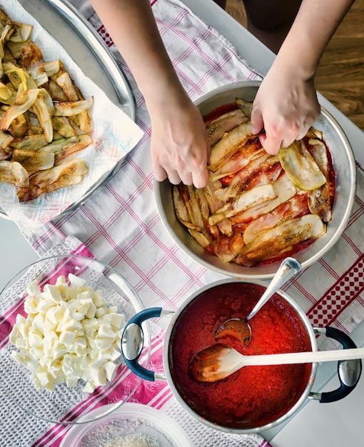 Preparação de berinjela parmesão