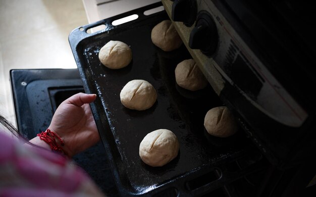 preparação de pão amassado cozimento do pão