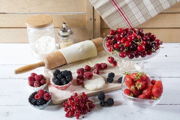 Preparação para bolo com frutas