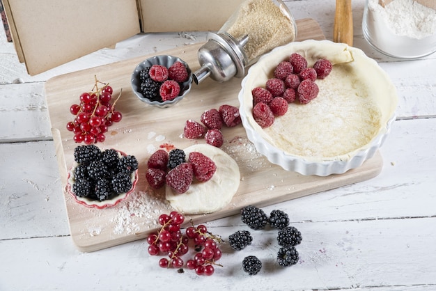 Preparação para bolo com frutas