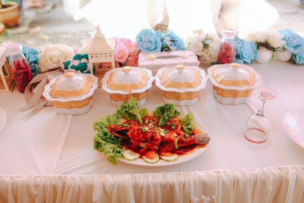 Foto preparación de alimentos para bodas y eventos