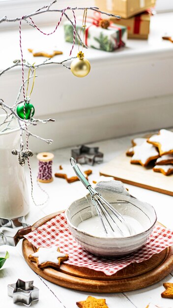 Preparación de galletas de jengibre estrella