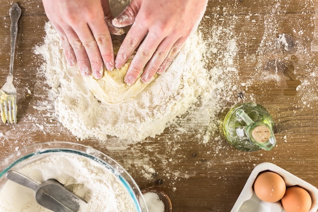 Preparación de masa para pasta casera.