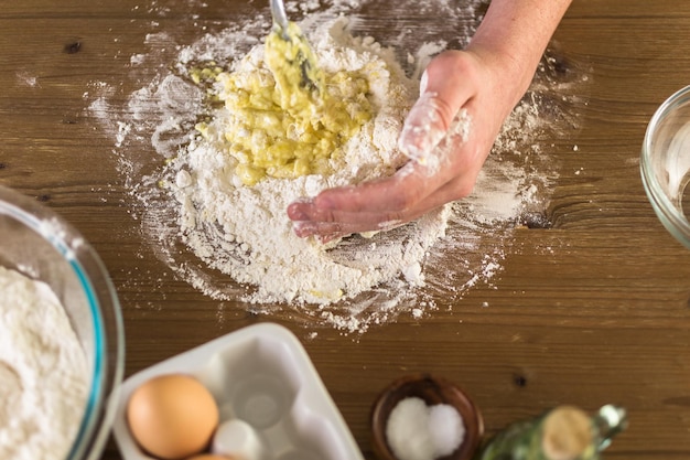 Preparación de masa para pasta casera.