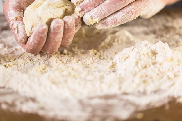 Preparación de masa para pasta casera.