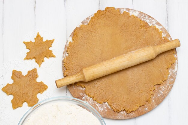 Preparando galletas de jengibre para Navidad