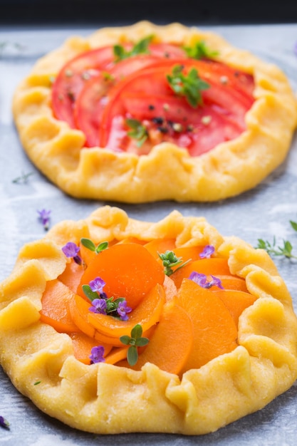 Preparar tarta de galette de frutas y verduras para cocinar tarta de verano de temporada