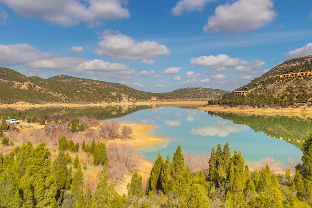 Foto la presa de el masri en grombalia túnez