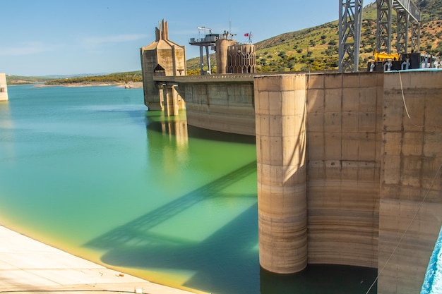 La presa de Sidi Salem, un impresionante sistema de gestión del agua en Beja, Túnez