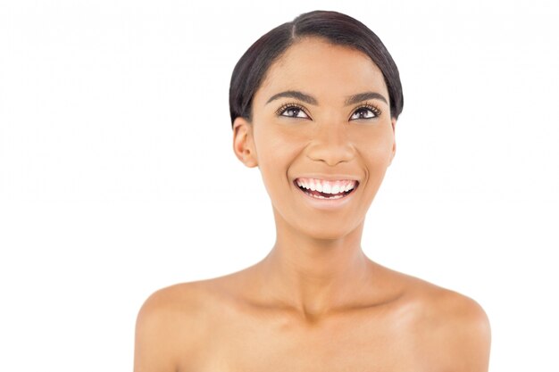 Foto presentación natural alegre de la mujer