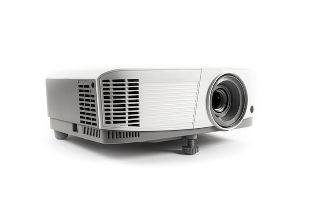 Presentación de video del proyector LCD blanco y entretenimiento de cine en casa aislado en blanco