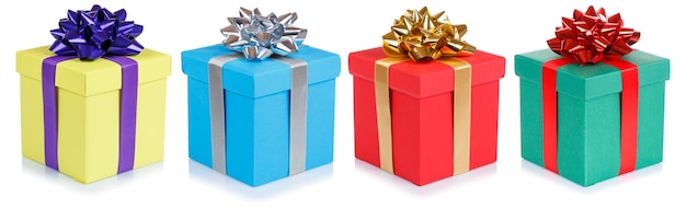 Presentes de natal presentes de aniversário caixas de presente isoladas em branco