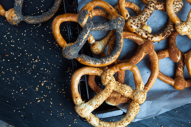 Pretzels suaves hechos en casa recién preparados