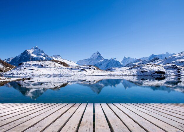 Foto primeira montanha grindelwald suiça