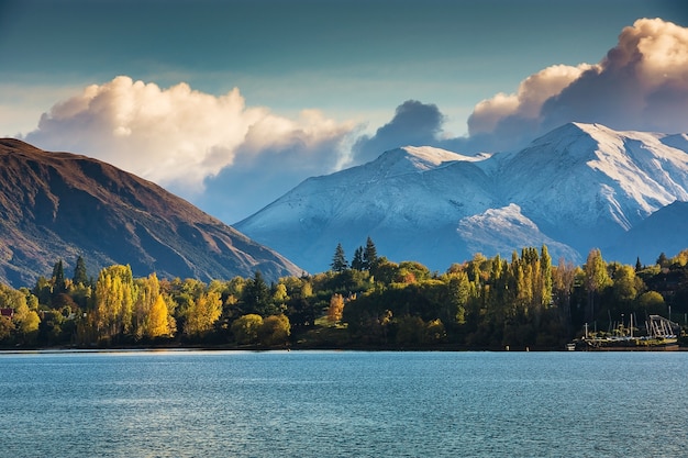 Primeira neve em wanaka, ilha sul, nova zelândia