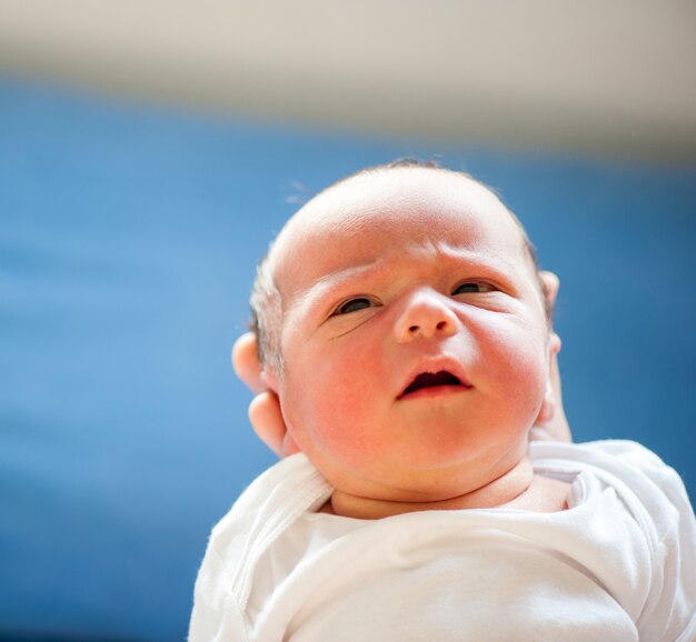 Foto primeiro dia do bebê recém-nascido