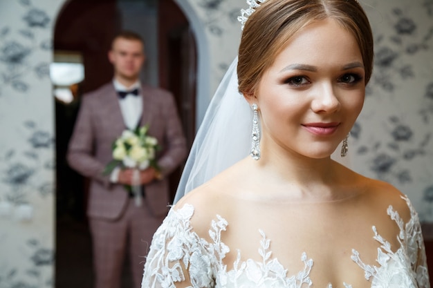 Primer encuentro de los novios el día de la boda